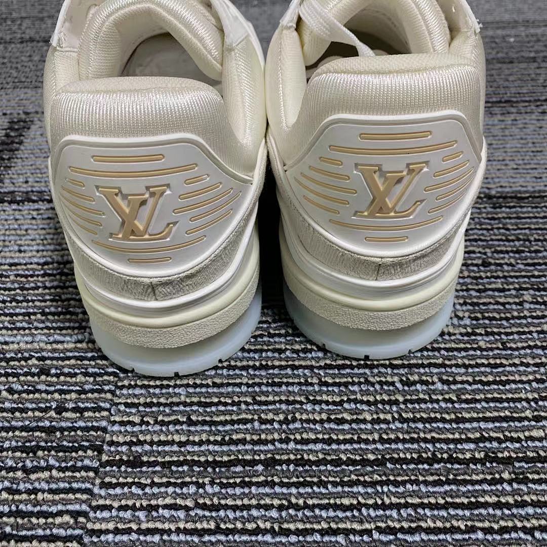 Other VV WIHTE SILK - Image 17