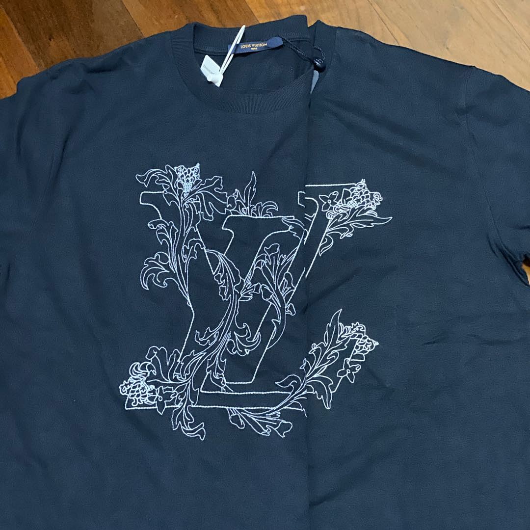 Other VV EMBROIDERED FLOWER T-SHIRT —— - Image 12
