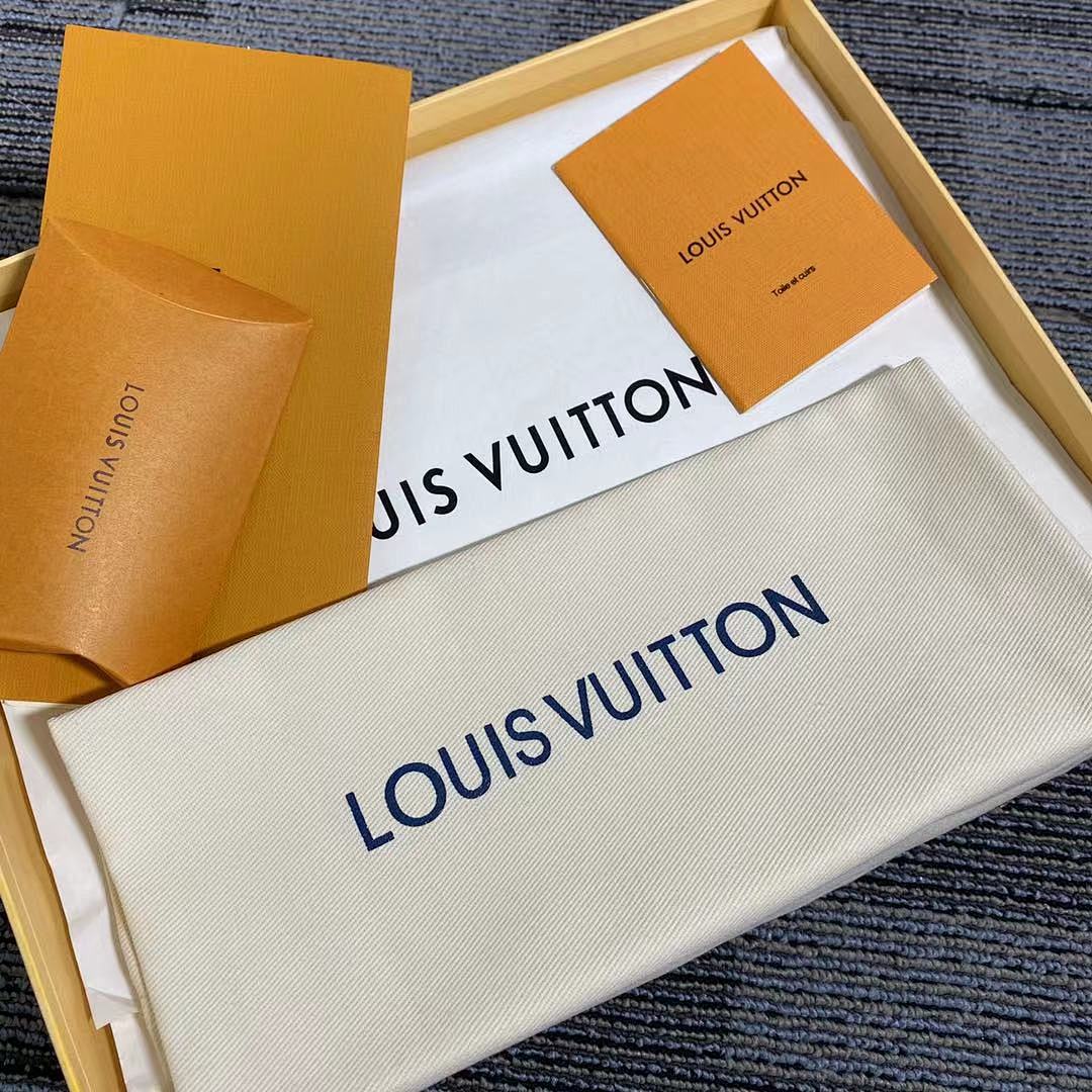 Other VV WIHTE SILK - Image 8