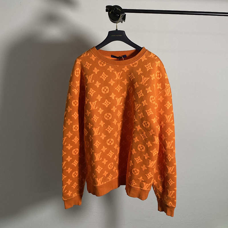 VV Retail Preview Orange Sweater, photo 1