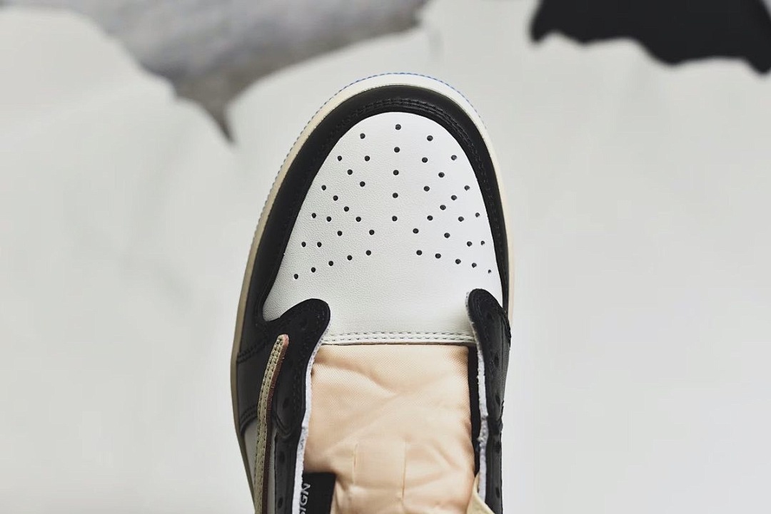 Other Travs TS Sneaker - Image 11