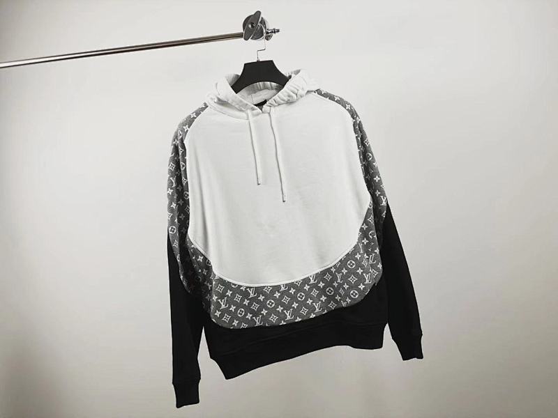 LOUIS 2020S MONOGRAM CIRCLE, photo 1