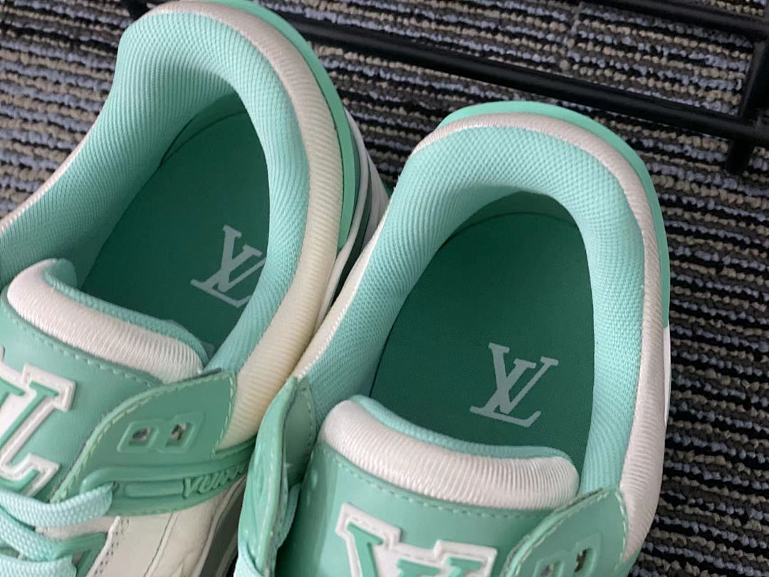 Other VV Mint Green Trainer - Image 12