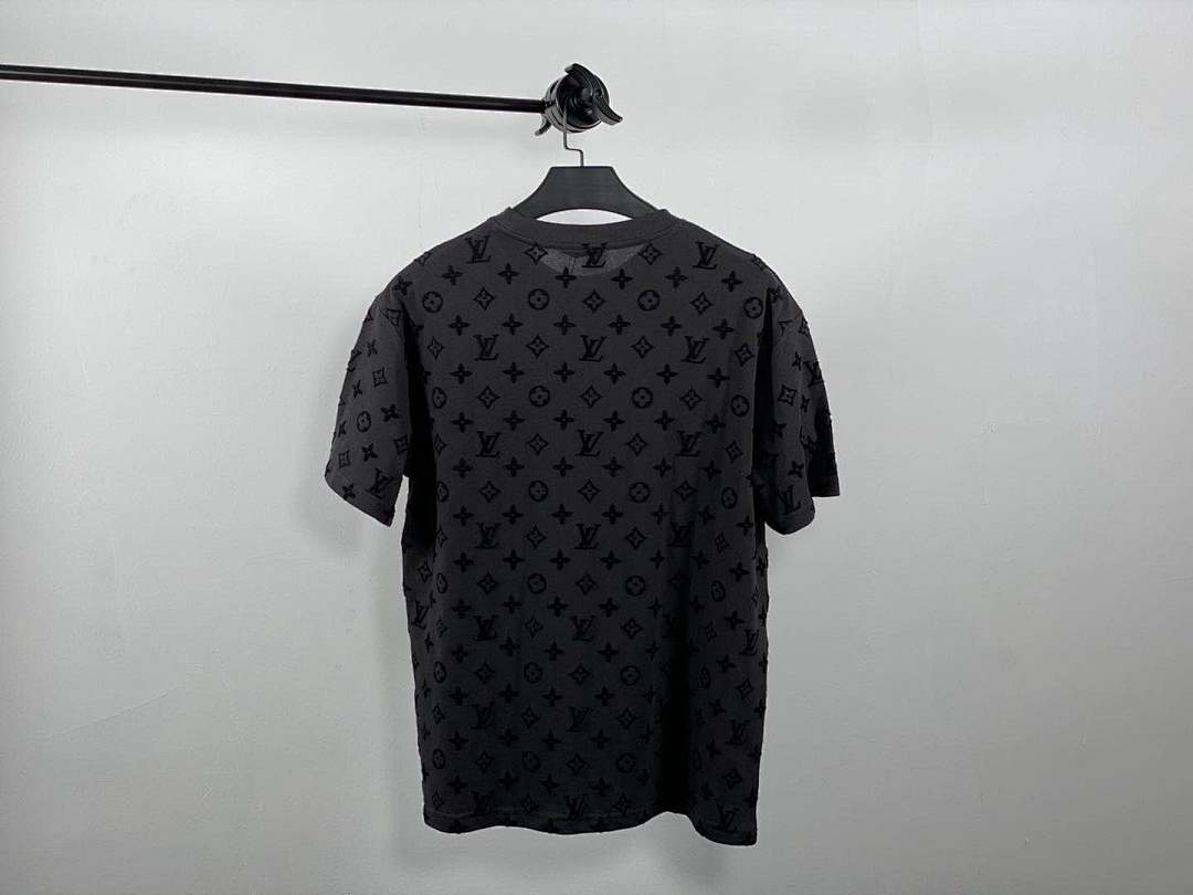 Other L*V HOOK-AND-LOOP MONOGRAM T-SHIRT— Out - Image 8