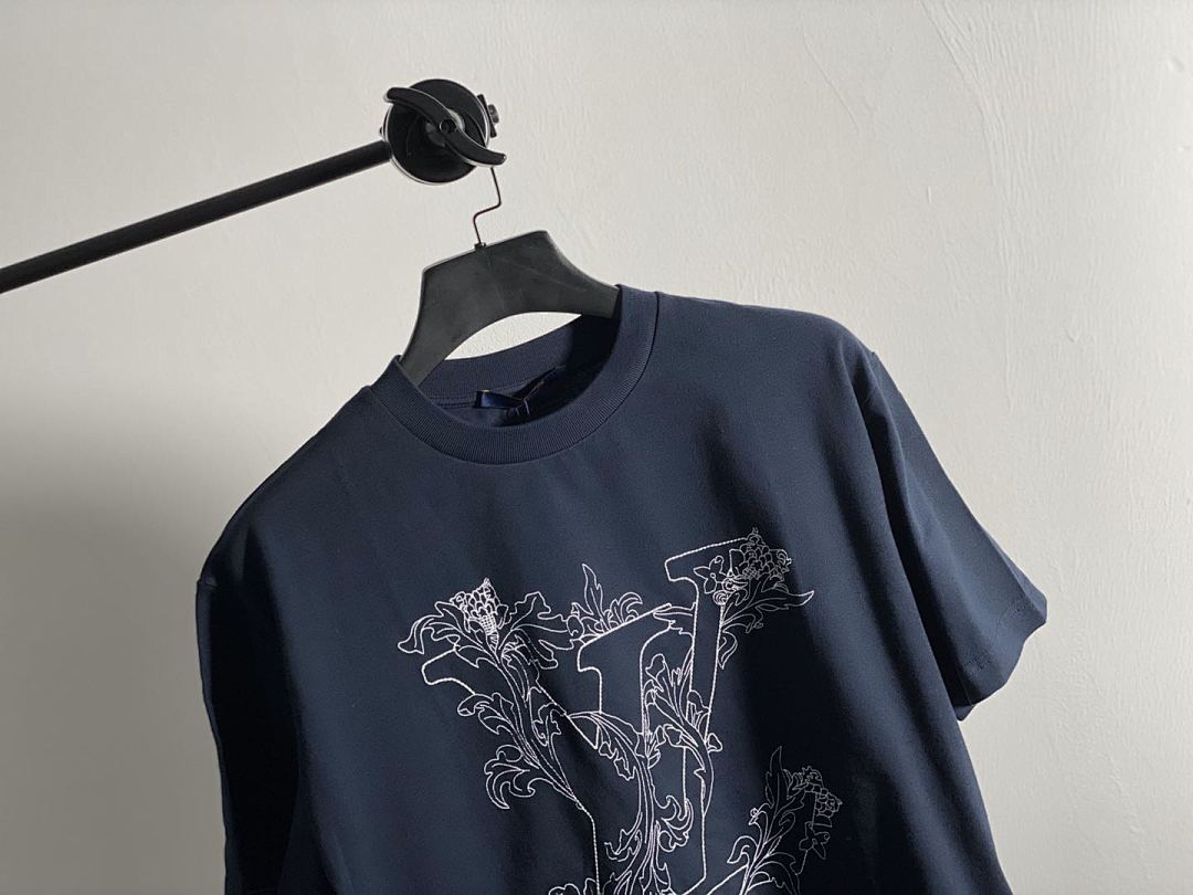 Other VV EMBROIDERED FLOWER T-SHIRT —— - Image 5