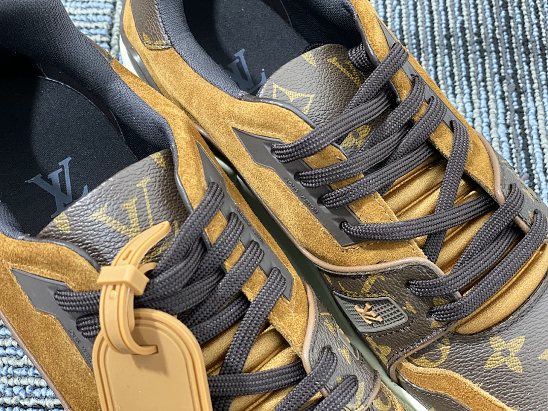 Other VV Grey Trainer - Image 13