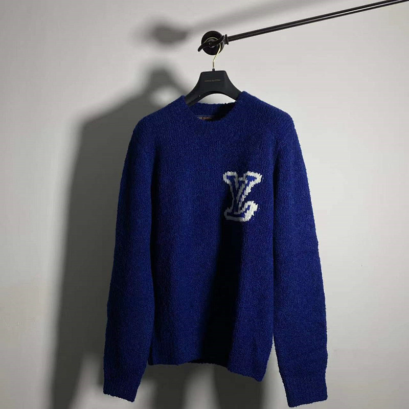VV Blue Sweater, photo 1