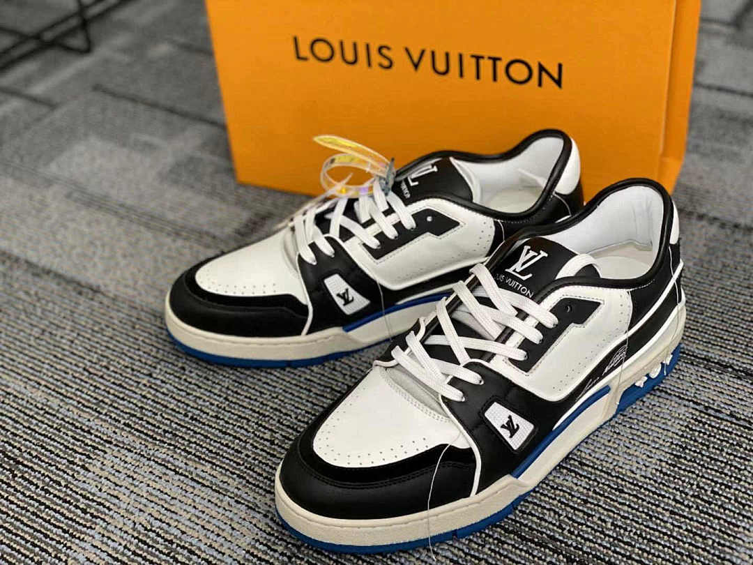 Other VV Black White 2021 Sneaker - Image 4