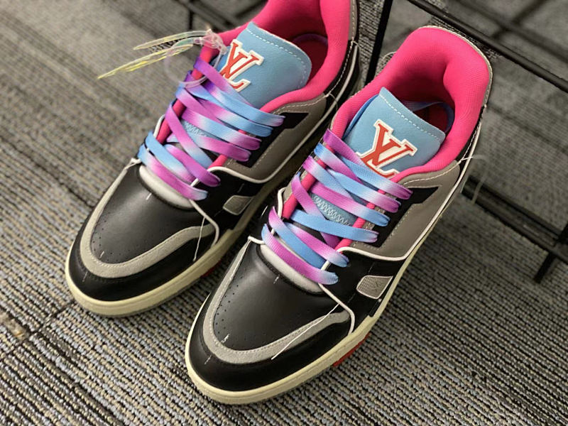 VV 2021 Show Trainer Balck/Pink, photo 1
