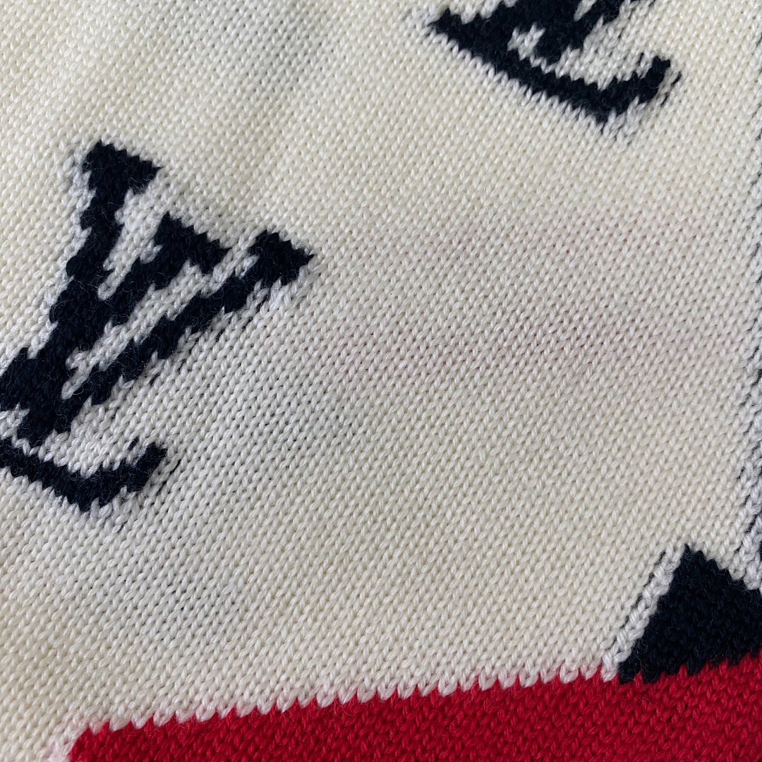 Other VV Clock Sweater - Image 14
