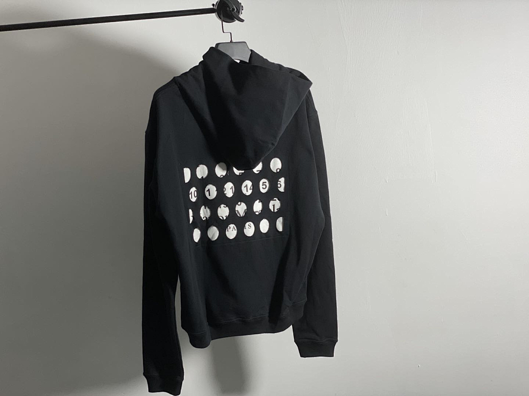 Ma3Ison Martin Margiela, photo 1