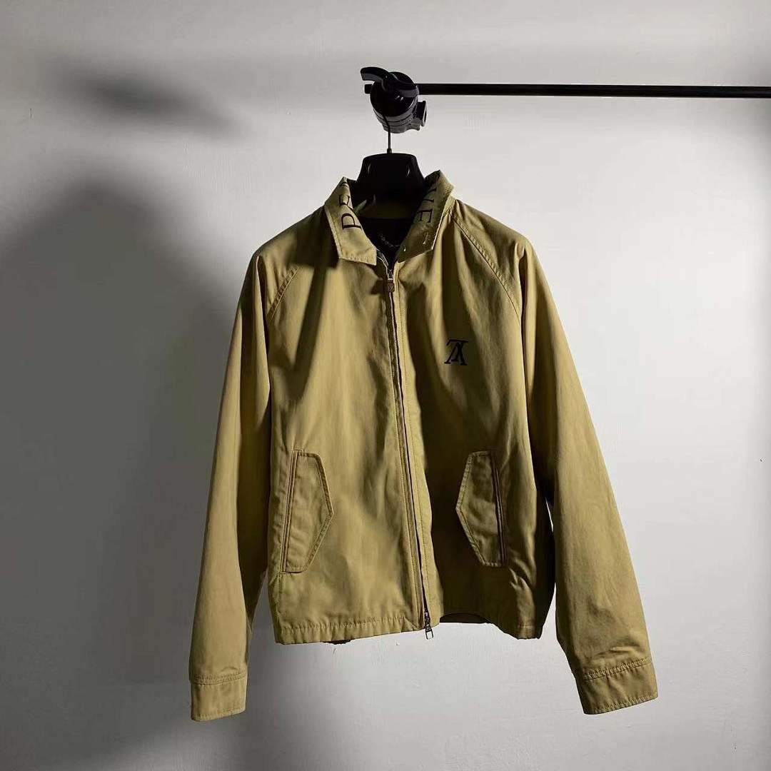 Other Vintage VV Jacket Retail Preview - Image 2