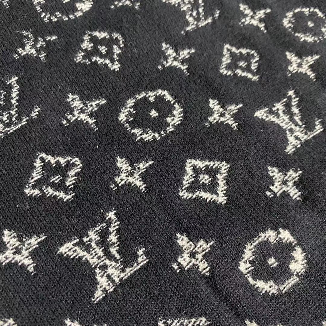 Other VV Disappear Sweater - Image 38