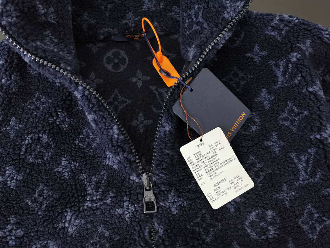 Other VV Teddy Blue Jacket - Image 12