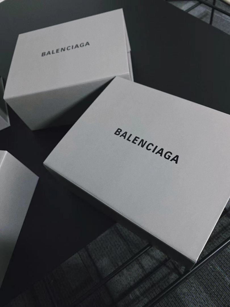 Other BAL X GG Caps - Image 4