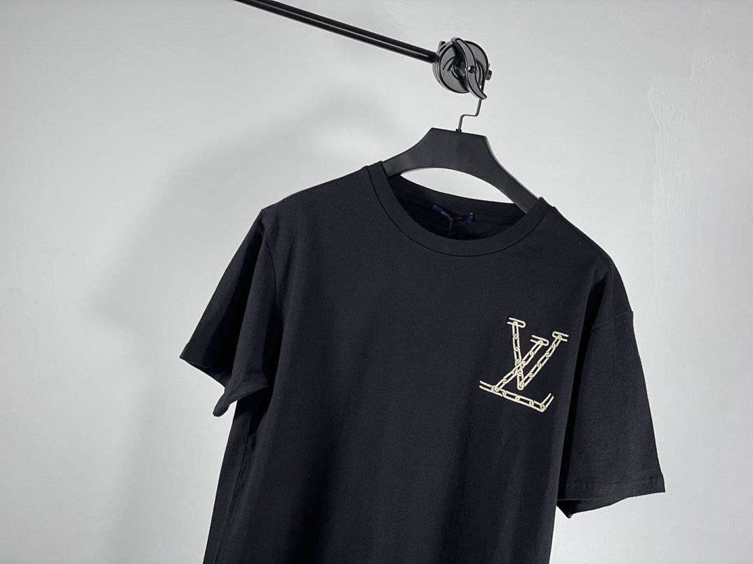 Other VV Embroidery Little Logo Tee - Image 12