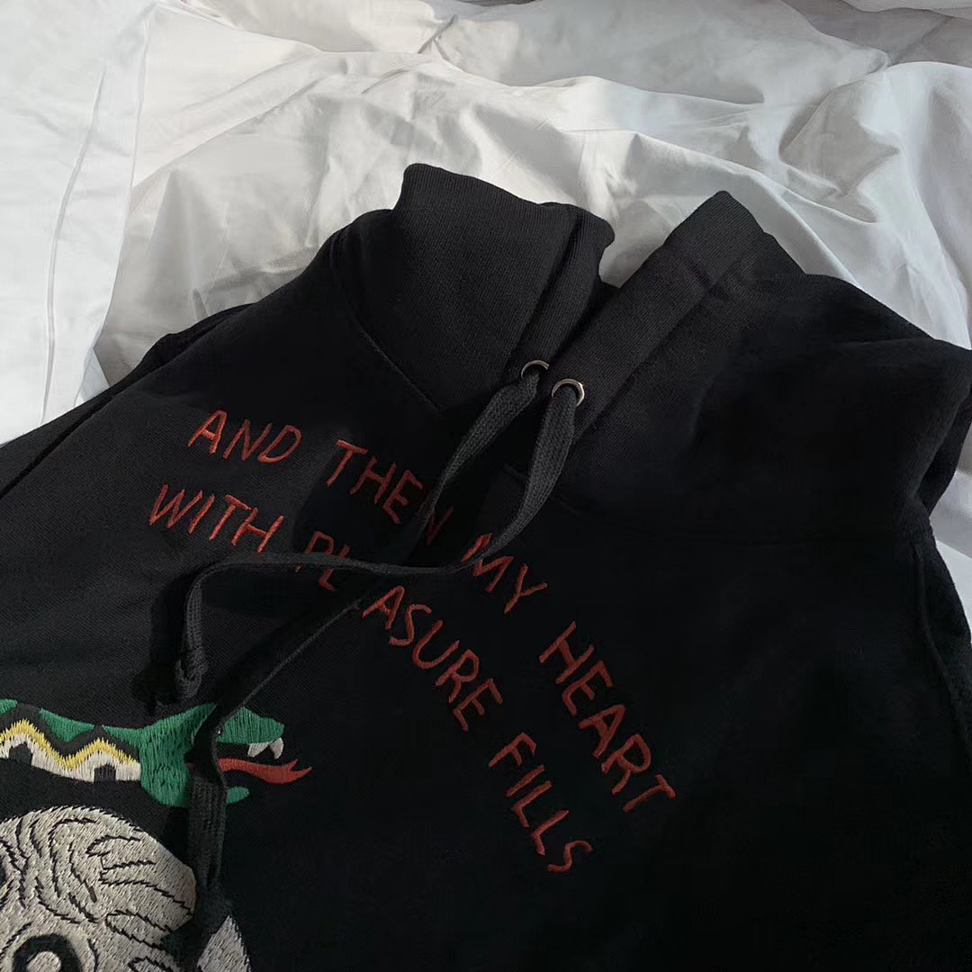 Other GC Sneak Embroidered Sweatshirt - Image 7