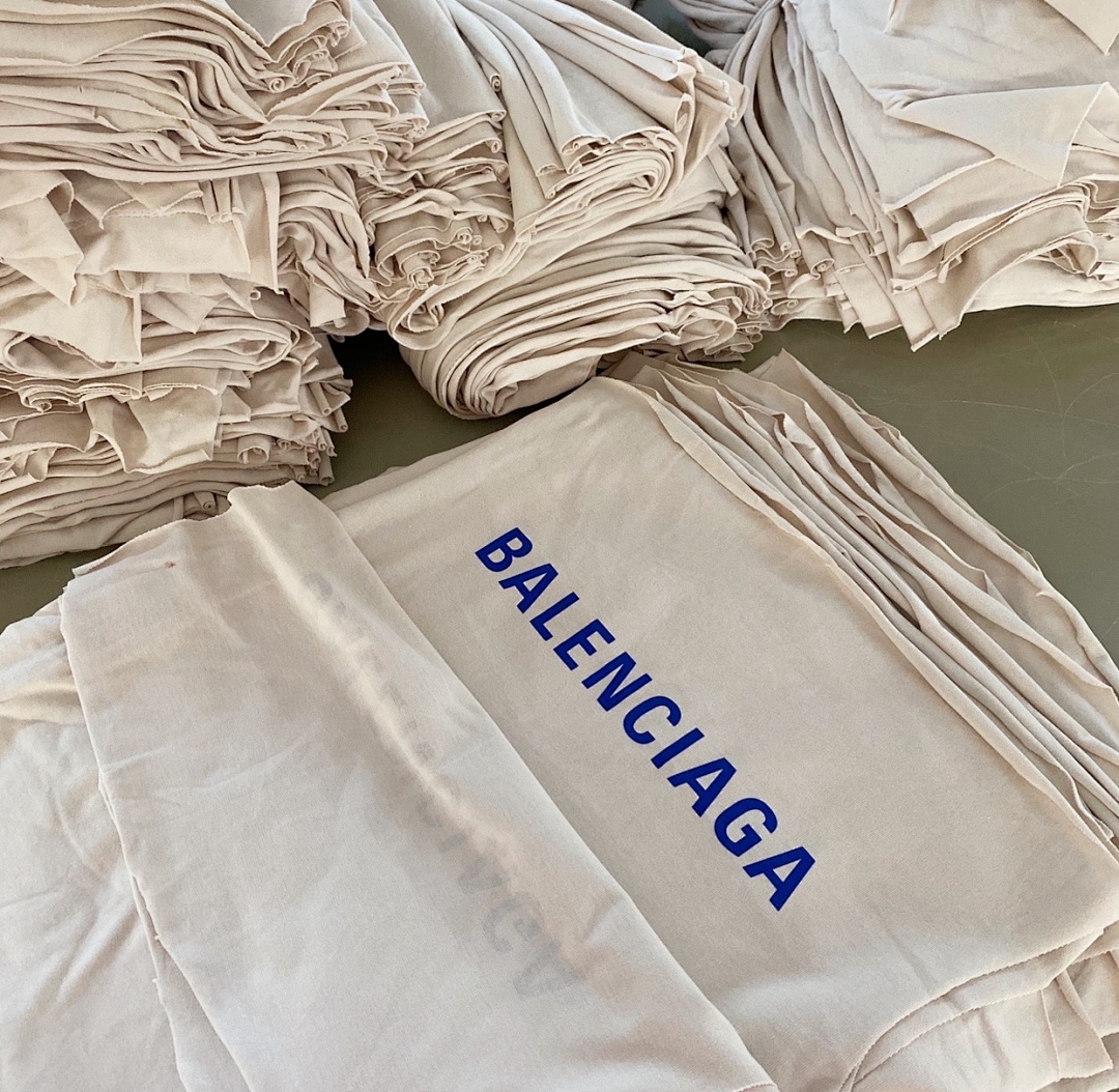 Other BAL Apricot Back Logo Tee - Image 12