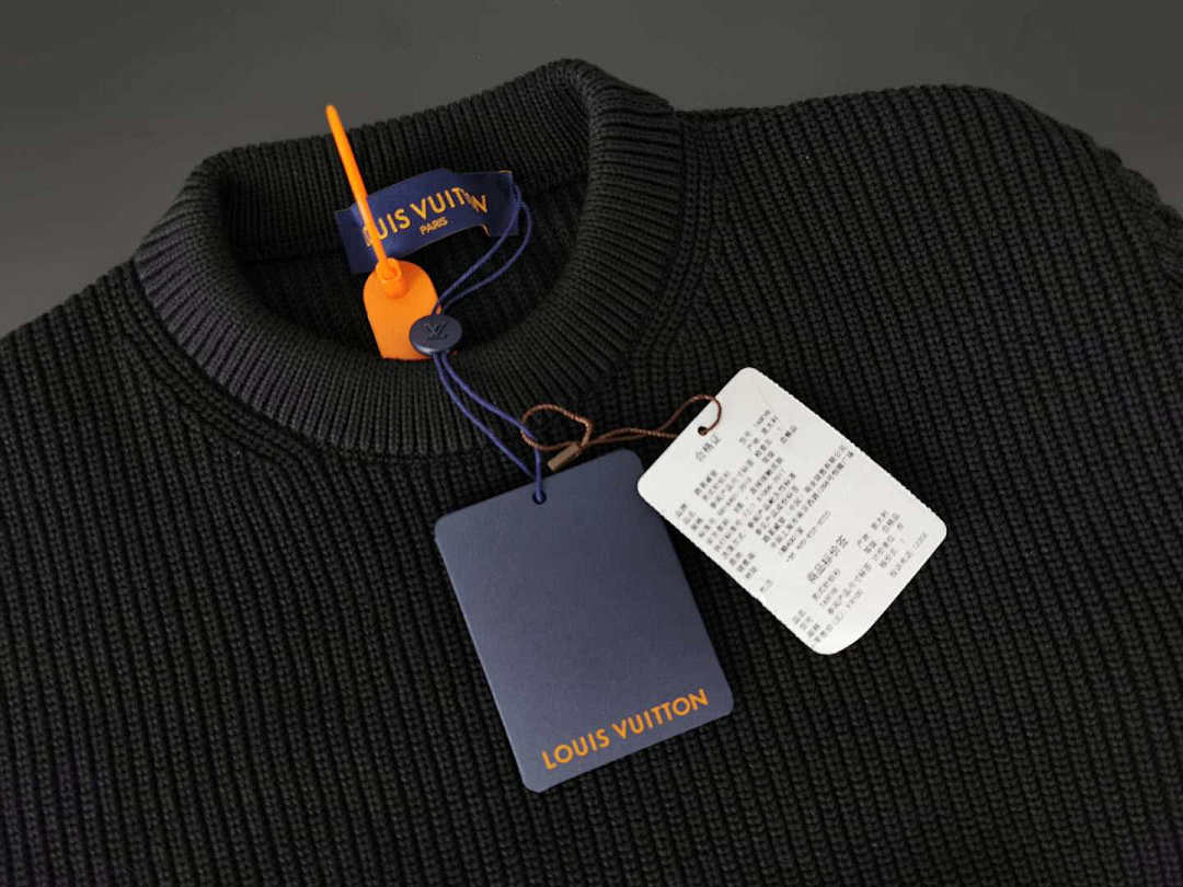 Other VV Black Nigo Logo Sweater - Image 20