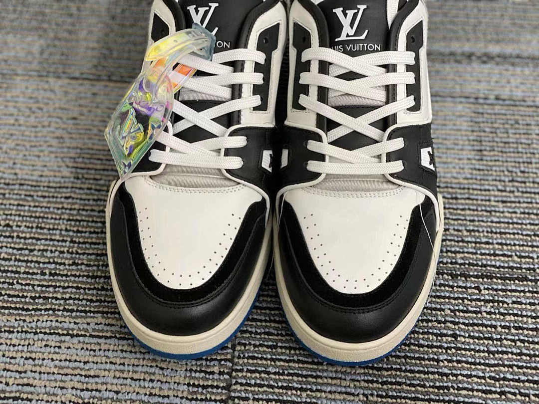 Other VV Black White 2021 Sneaker - Image 5