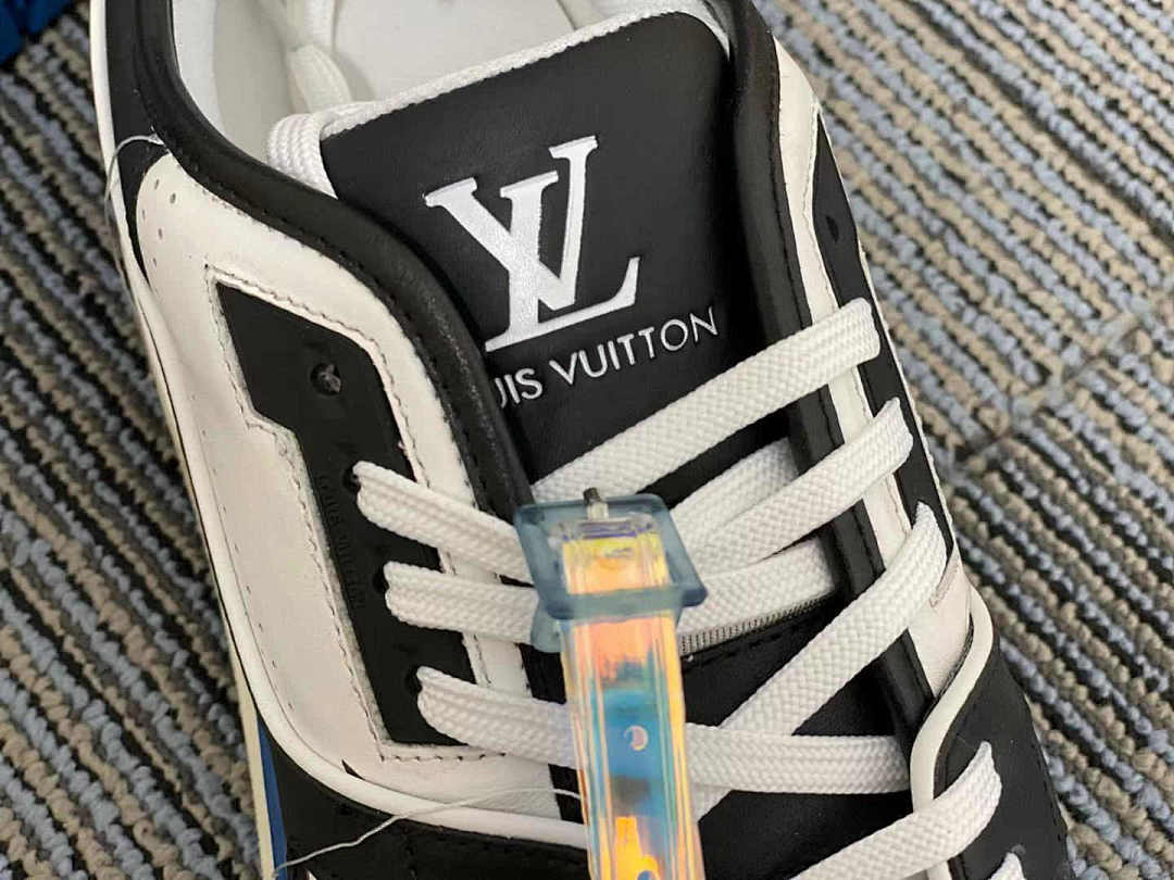 Other VV Black White 2021 Sneaker - Image 12