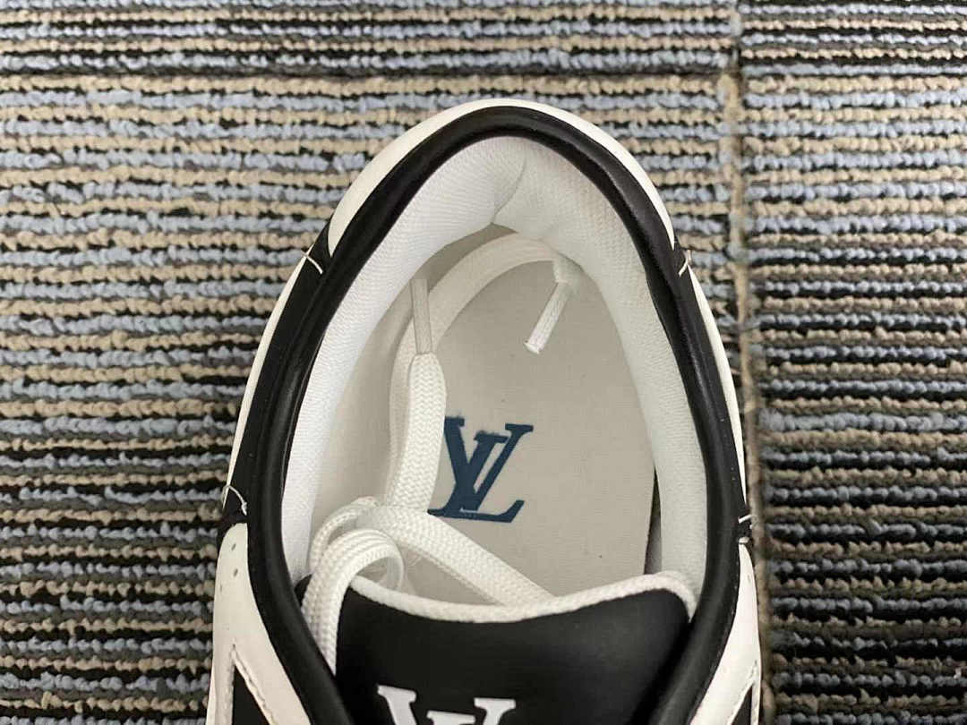 Other VV Black White 2021 Sneaker - Image 16