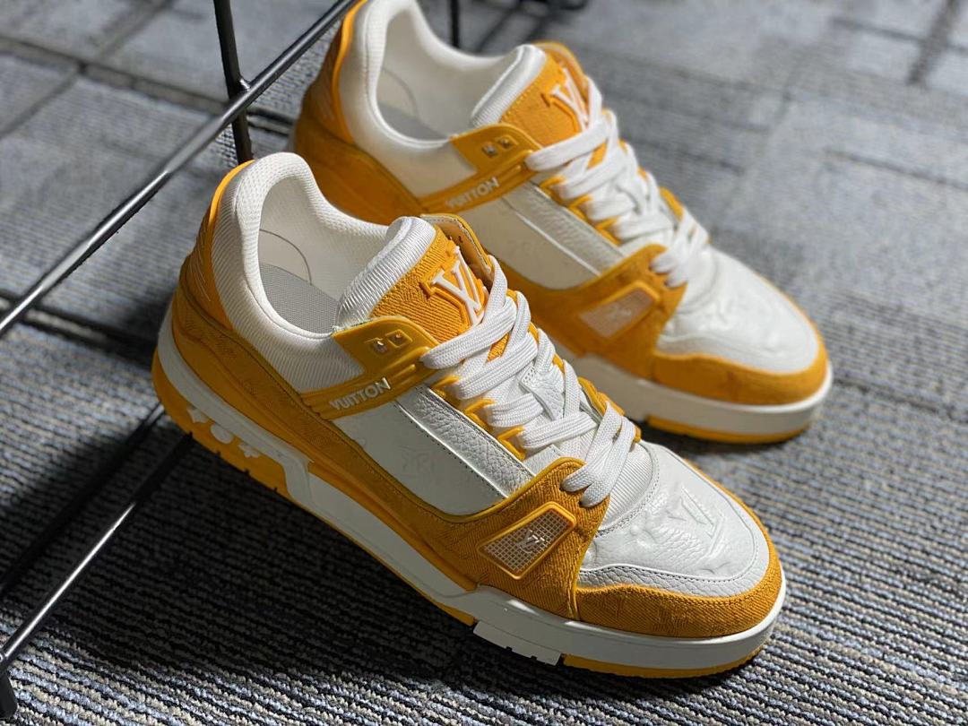 Other VV Yellow 2022SS Trainer
