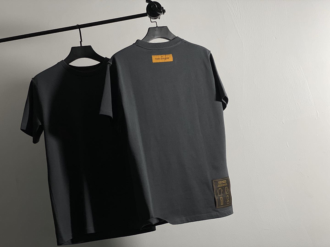 Vv Back Tag Dark Grey Tee, photo 1
