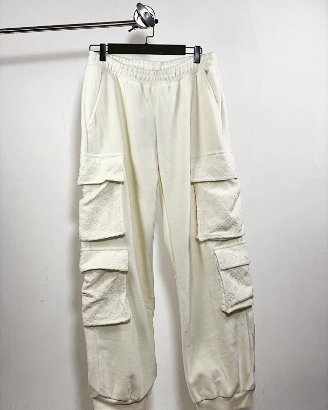LOUIS Jacquard Suits, photo 1