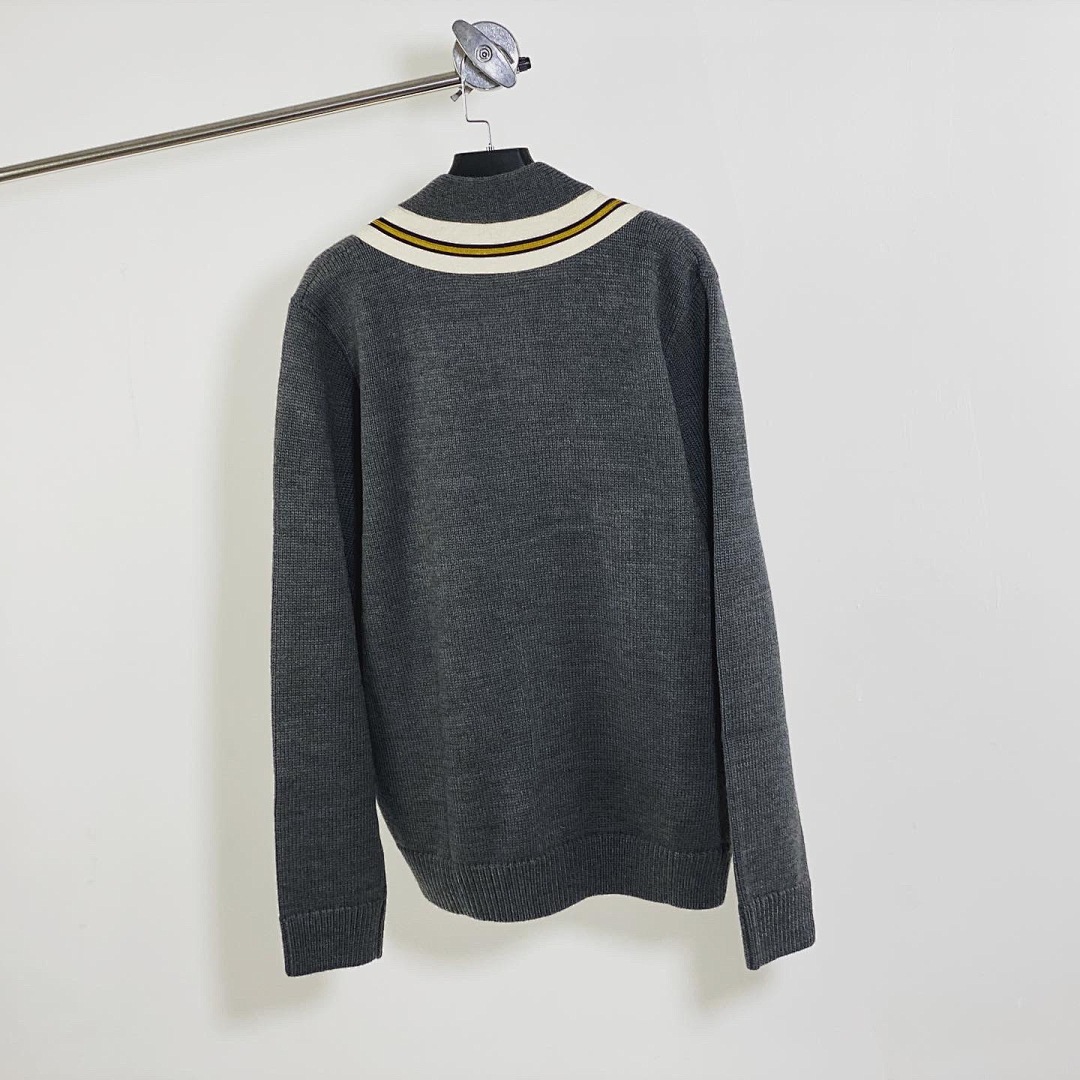 Other GC BEE Grey Cardigan - Image 7