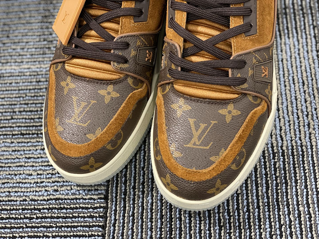 Other VV Grey Trainer - Image 12