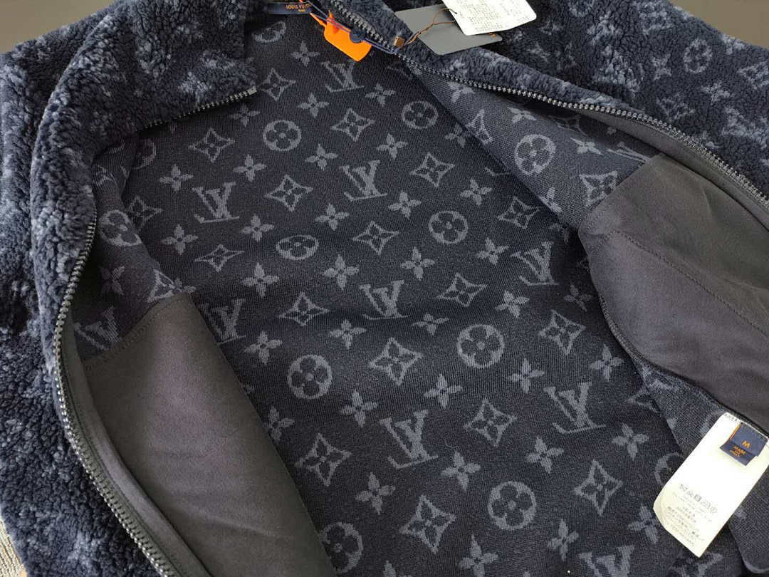 Other VV Teddy Blue Jacket - Image 8