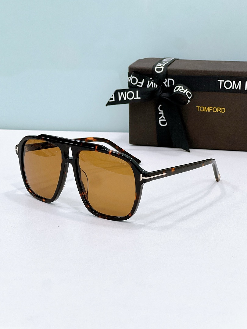 Other TOM FORDModelFT1209.56 - Image 5