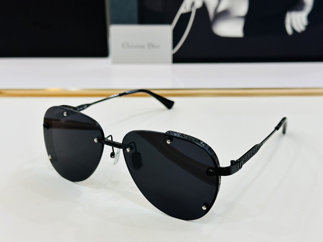 Other DIORNEODAIUXR76 Size:61