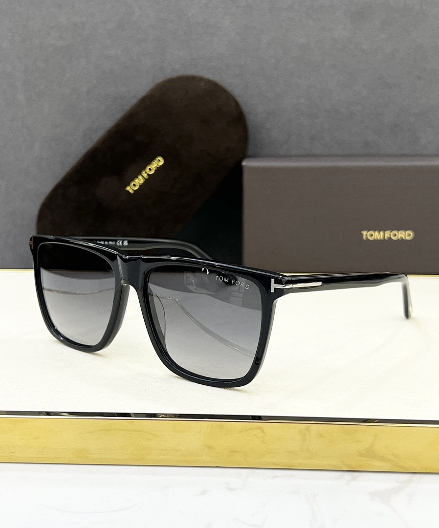 Other TOM FORDMODEL:FT0832Size:59