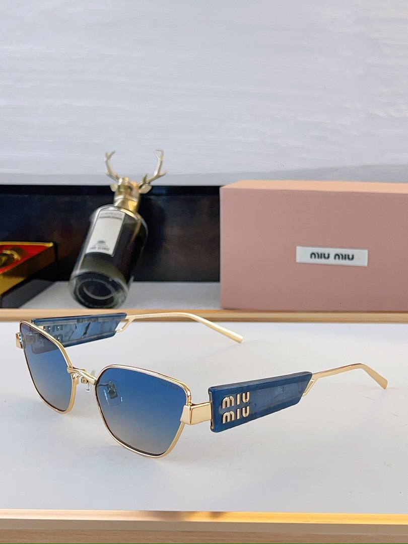 Miu Miu SMU65WS 58 - Image 9