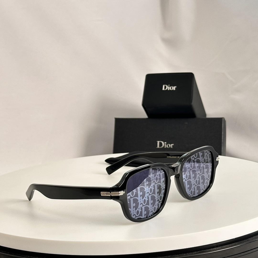 Other DIORBlackSuit S51 53