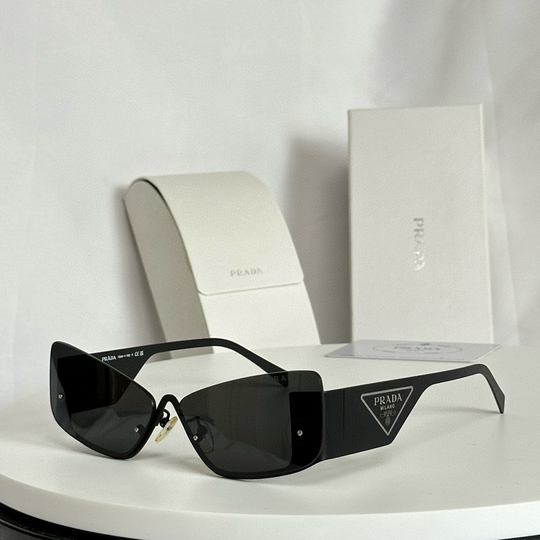 Prada Prada - Image 5