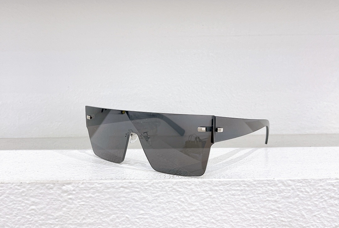 Other LOUIS VUITTONMODEL:Z2205USIZE:145 0-138
