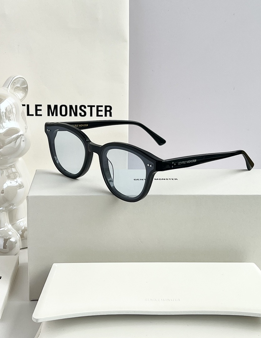 GENTLE MONSTERMODELJADESIZE52, photo 1