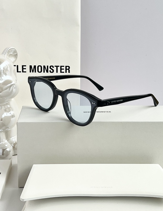 GENTLE MONSTERMODELJADESIZE52, photo 1