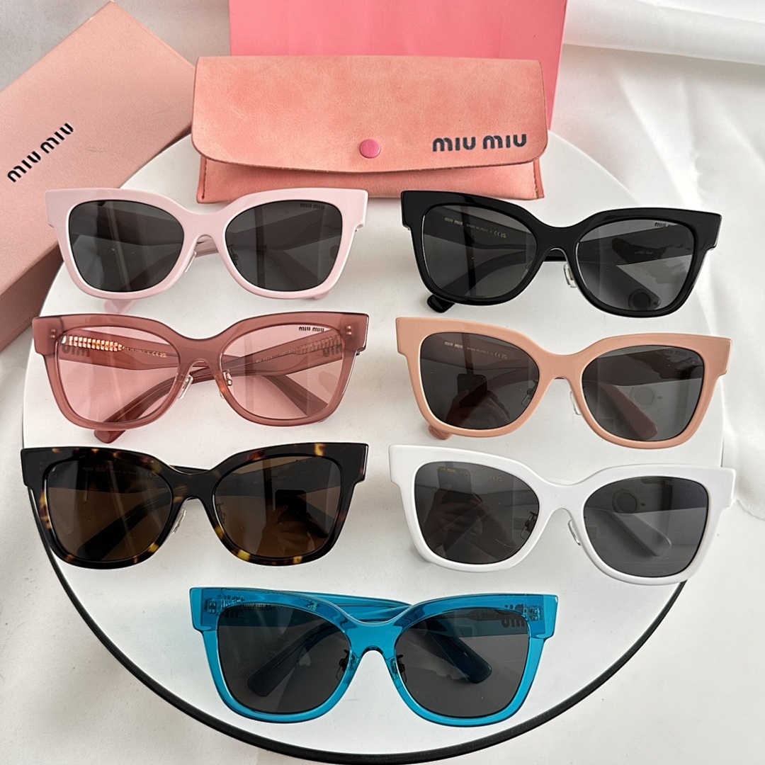 Miu Miu MODELMU02ZSSIZE:56 - Image 2