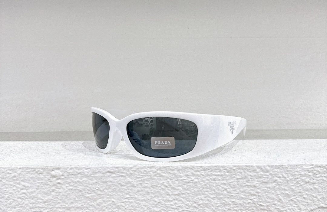 Prada MODEL:SPRA14SIZE:60 18-145_