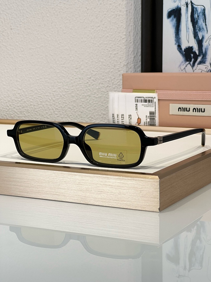 Miu Miu MiuMiUMod:SMU 11ZSize:51