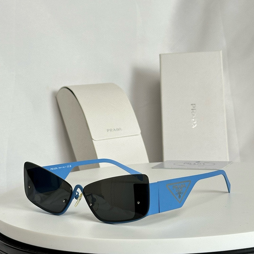 Prada Prada - Image 7