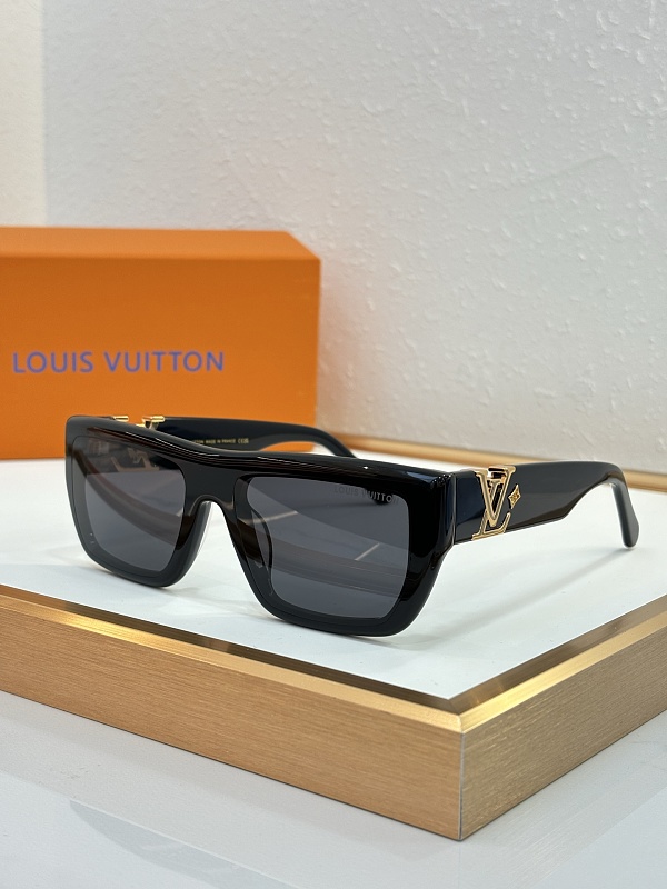 LOUIS VUITTO MODEL:Z2872U SIZE:57, photo 1