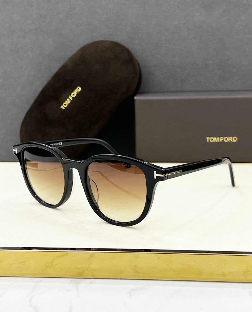 Other TOM FORDMODEL:TF752SIZE:52
