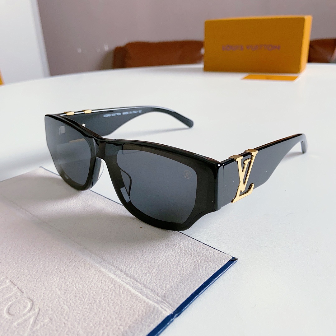 Other LOUIS VUITTONMODEL:Z9993USIZE:61