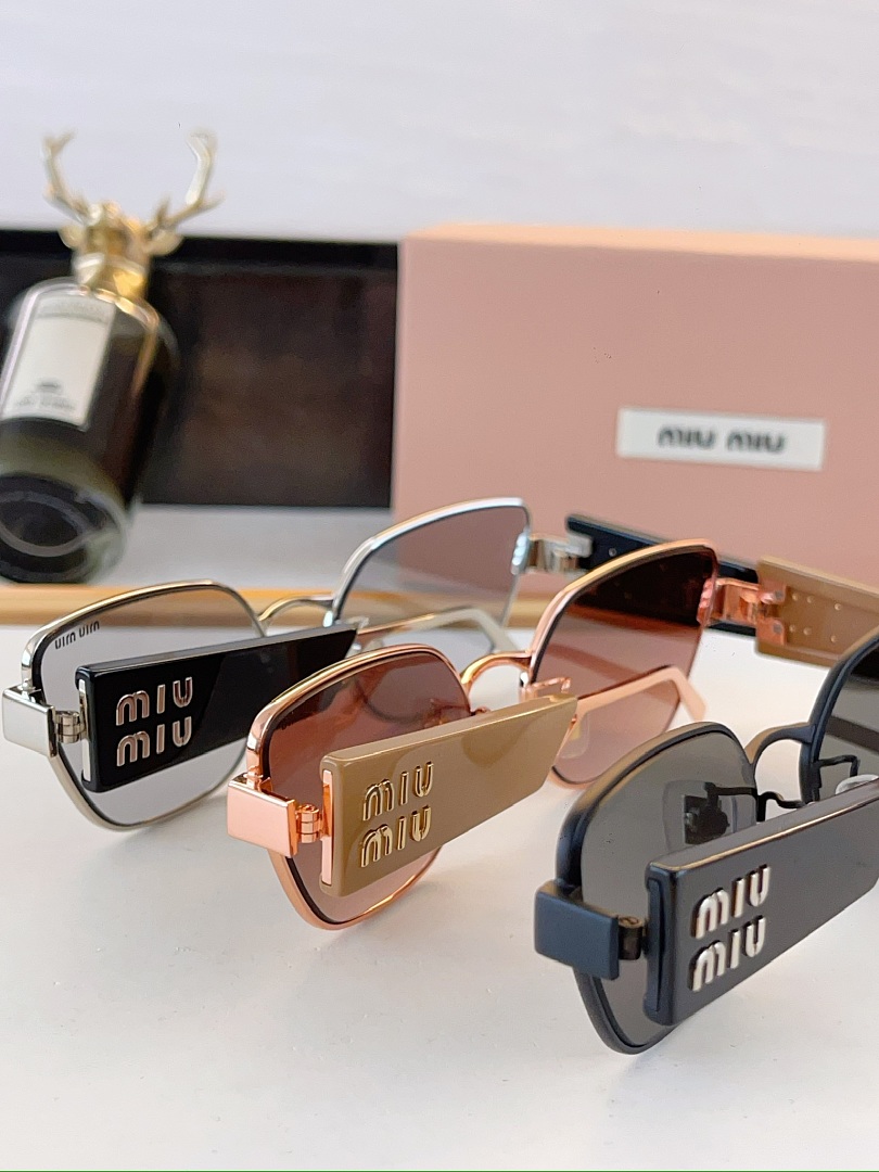 Miu Miu SMU65WS 58 - Image 3