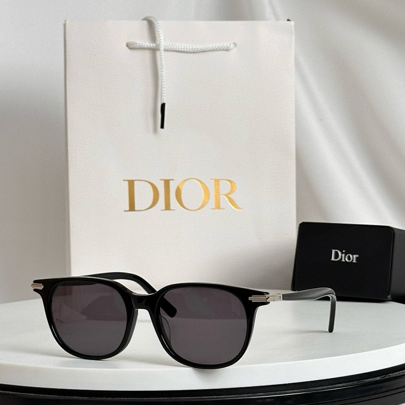 Other DIORMODEL:DioBlacksuit